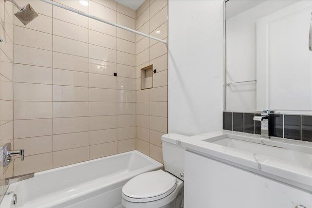 1114 Walton LN LN A, Austin, TX 78721