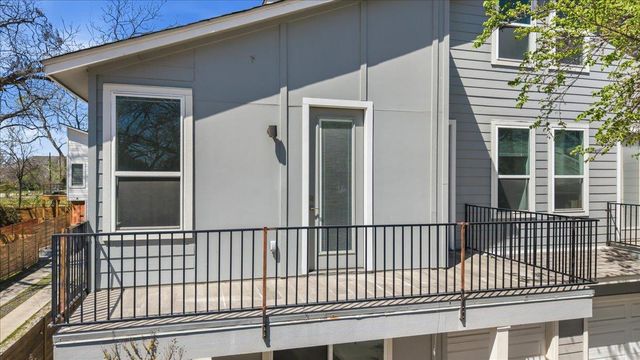 1114 Walton LN LN A, Austin, TX 78721