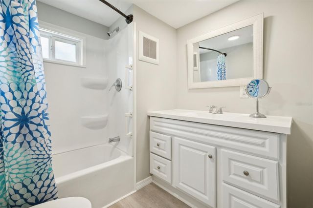 1600 OLD COACHMAN ROAD 303, Clearwater, FL 33765