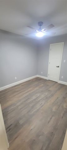 2700 Ozark Drive, Arlington, TX 76014