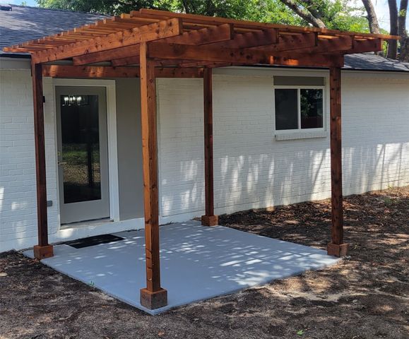 2700 Ozark Drive, Arlington, TX 76014