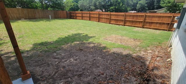 2700 Ozark Drive, Arlington, TX 76014