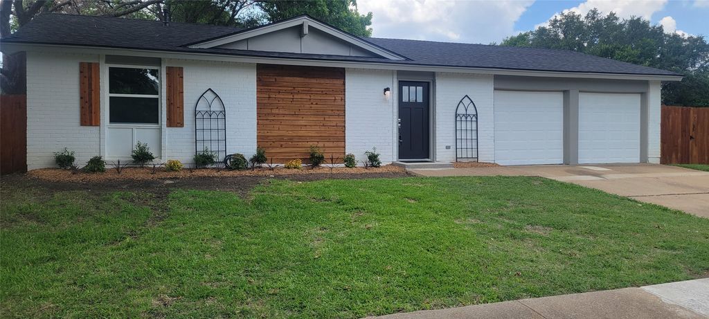 2700 Ozark Drive, Arlington, TX 76014