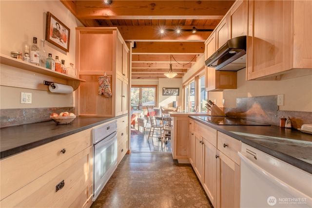 2516 Mill Avenue, Bellingham, WA 98225