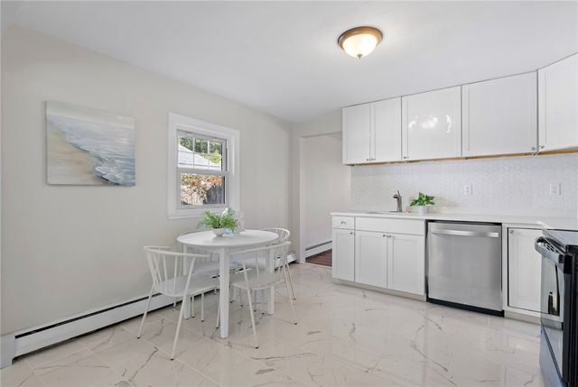 400 Schooner Avenue, Jamestown, RI 02835