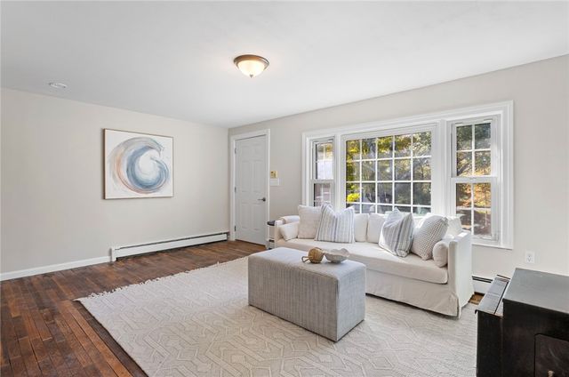 400 Schooner Avenue, Jamestown, RI 02835