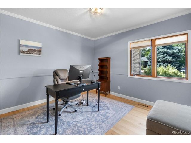 822 Hays Cir, Longmont, CO 80504