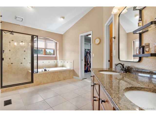 822 Hays Cir, Longmont, CO 80504