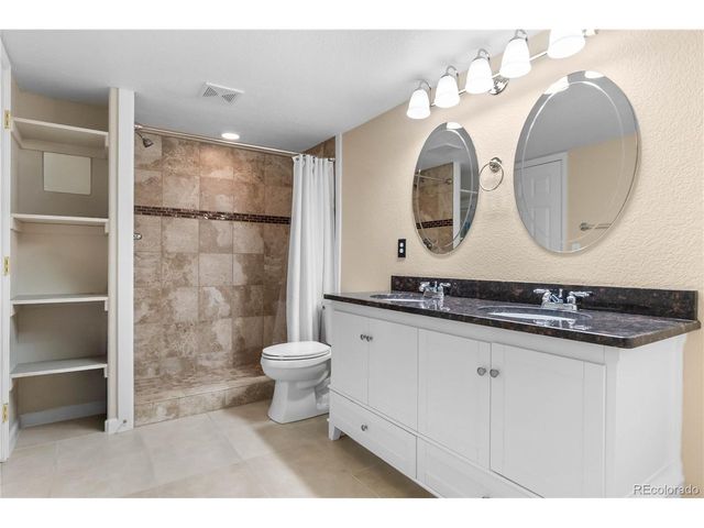 822 Hays Cir, Longmont, CO 80504