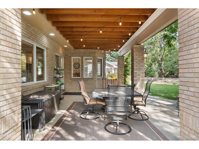822 Hays Cir, Longmont, CO 80504