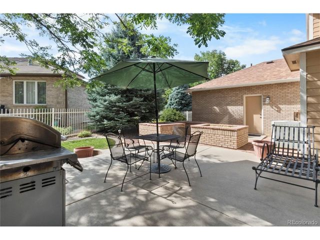 822 Hays Cir, Longmont, CO 80504