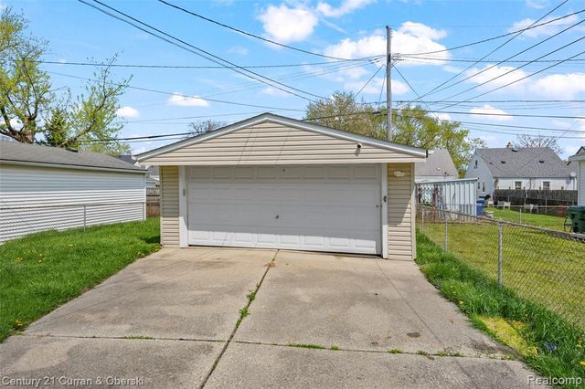 2324 Minnie Street, Lincoln Park, MI 48146