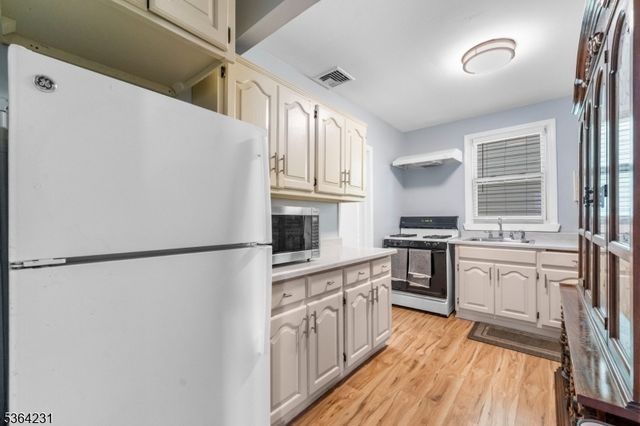 401 Essex St, Hackensack City, NJ 07601
