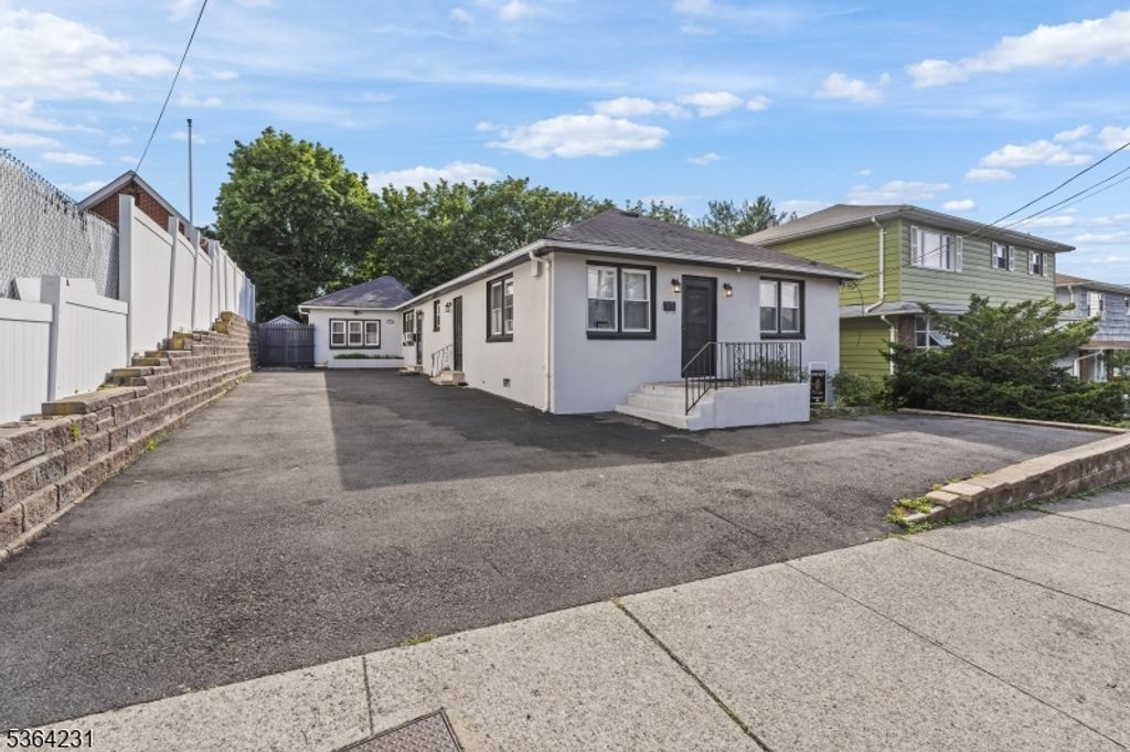 401 Essex St, Hackensack City, NJ 07601