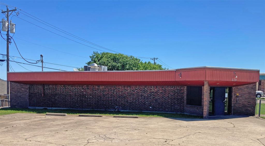 229 Barnes Bridge Road, Mesquite, TX 75150