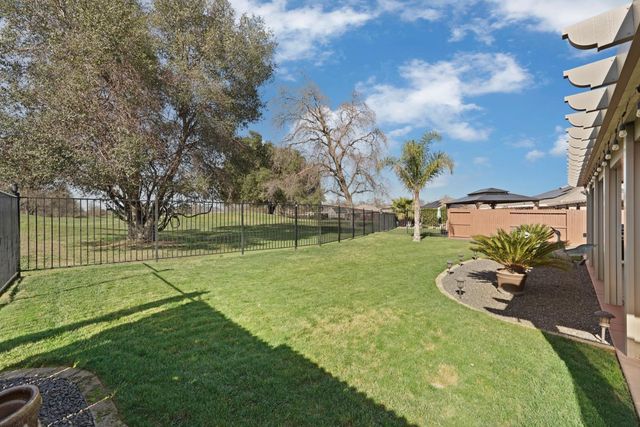 1522 Shakeley Ln, Ione, CA 95640