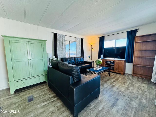 305 S VAL VISTA Drive 204, Mesa, AZ 85204