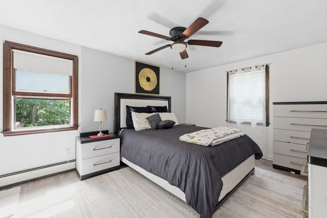 64 Marshall St, Holliston, MA 01746