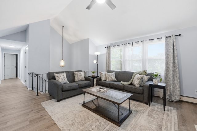 64 Marshall St, Holliston, MA 01746