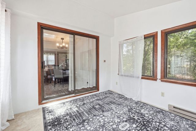 64 Marshall St, Holliston, MA 01746