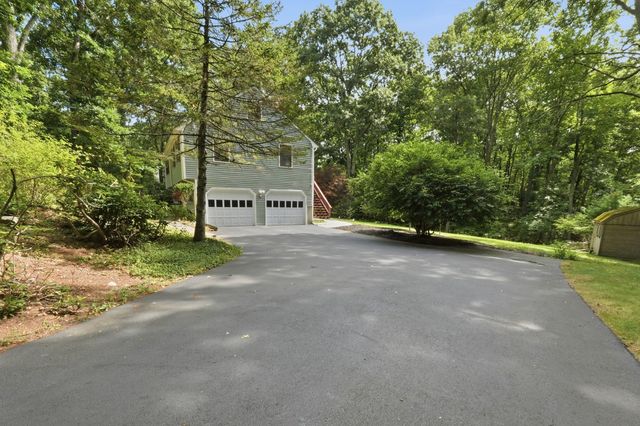 64 Marshall St, Holliston, MA 01746