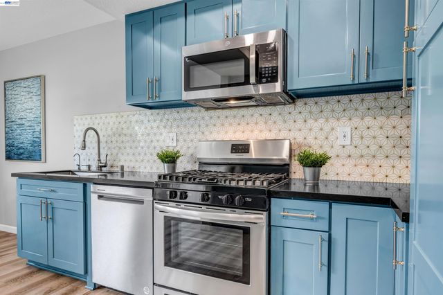 419 Tangelo, Irvine, CA 92618