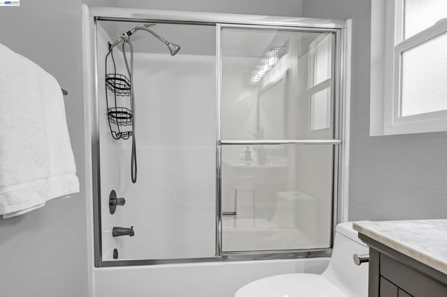 419 Tangelo, Irvine, CA 92618