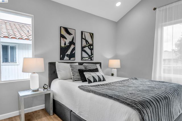 419 Tangelo, Irvine, CA 92618