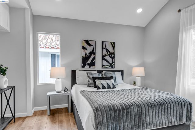419 Tangelo, Irvine, CA 92618