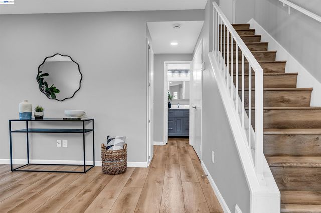 419 Tangelo, Irvine, CA 92618