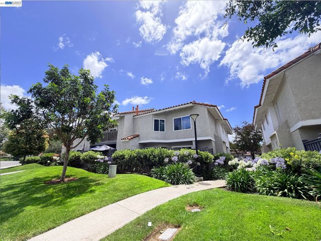 419 Tangelo, Irvine, CA 92618