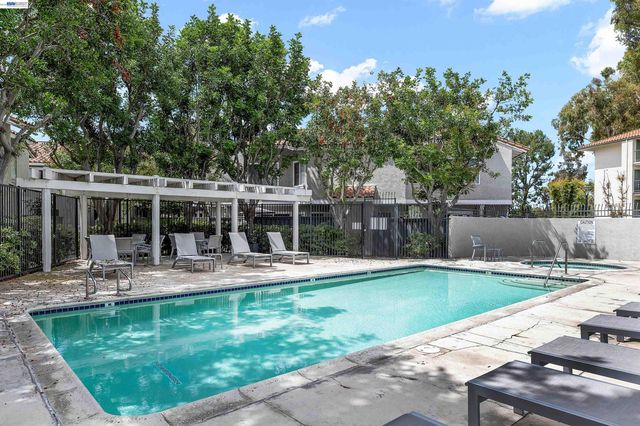 419 Tangelo, Irvine, CA 92618