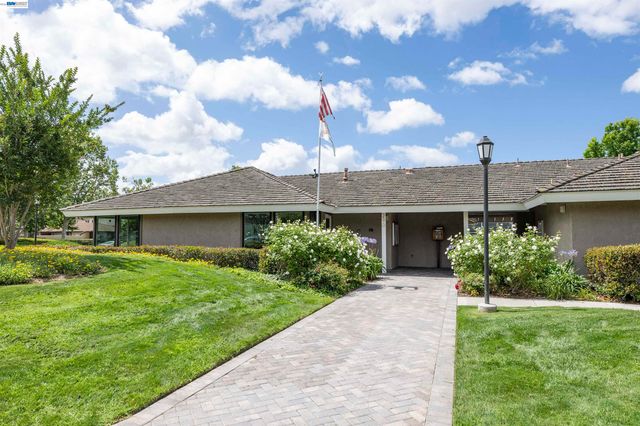 419 Tangelo, Irvine, CA 92618