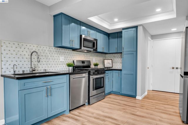 419 Tangelo, Irvine, CA 92618