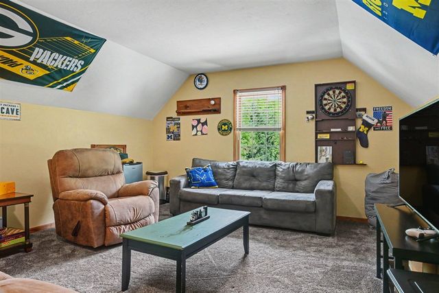 15757 Oakshore Drive, Three Rivers, MI 49093