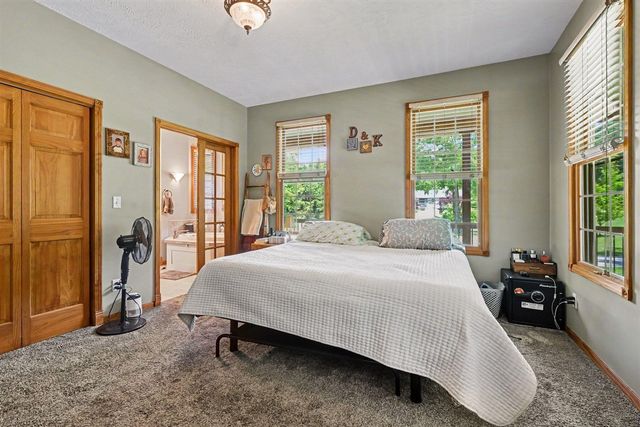 15757 Oakshore Drive, Three Rivers, MI 49093