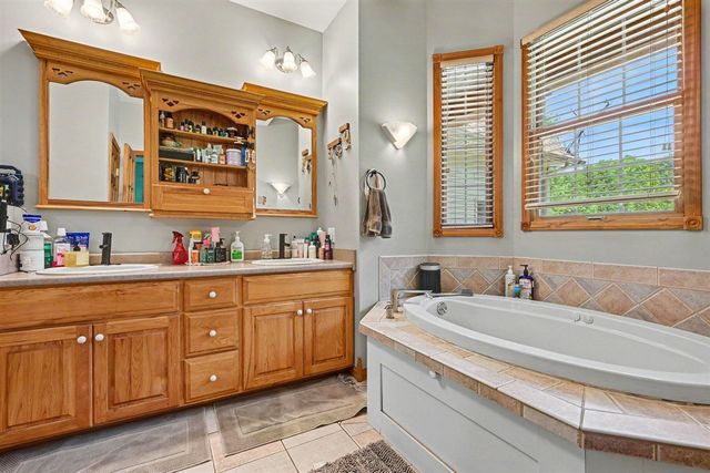 15757 Oakshore Drive, Three Rivers, MI 49093