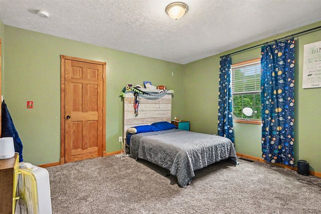 15757 Oakshore Drive, Three Rivers, MI 49093