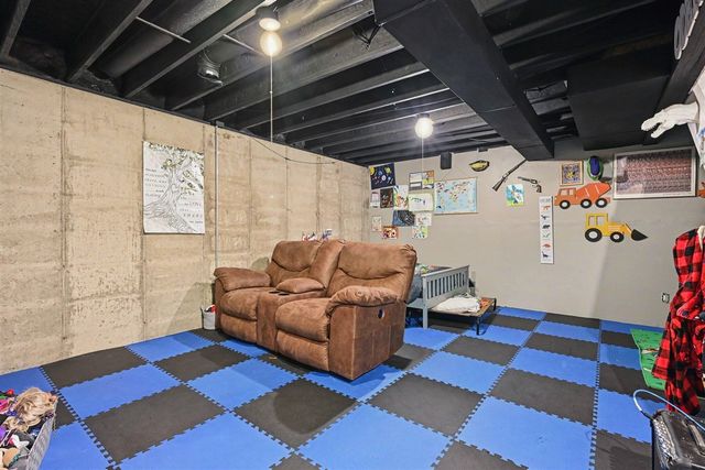 15757 Oakshore Drive, Three Rivers, MI 49093