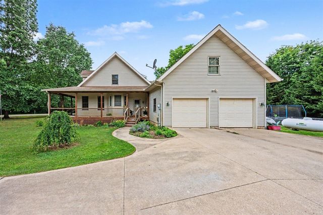 15757 Oakshore Drive, Three Rivers, MI 49093