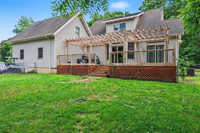 15757 Oakshore Drive, Three Rivers, MI 49093