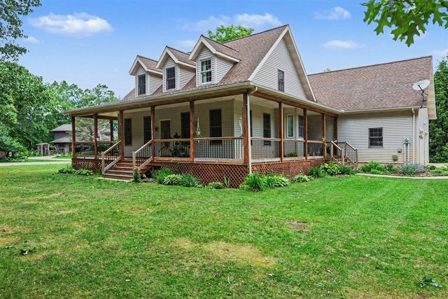 15757 Oakshore Drive, Three Rivers, MI 49093