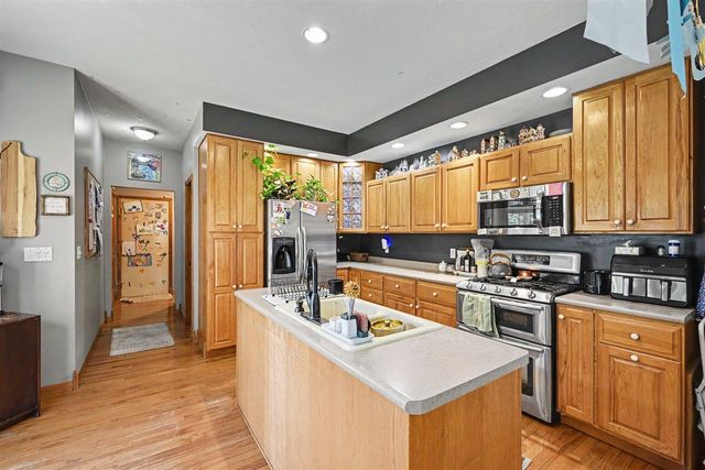 15757 Oakshore Drive, Three Rivers, MI 49093