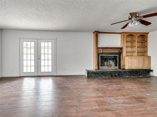 907 Oak Park Drive, Choctaw, OK 73020