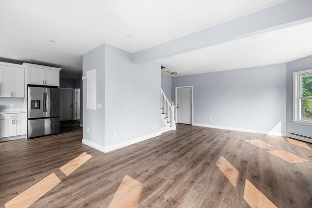 83 Arnold St, Methuen, MA 01844