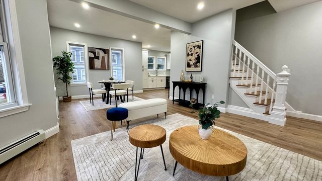 83 Arnold St, Methuen, MA 01844