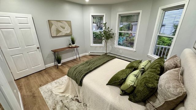 83 Arnold St, Methuen, MA 01844