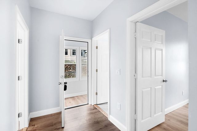 83 Arnold St, Methuen, MA 01844