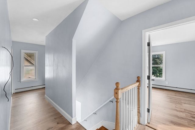 83 Arnold St, Methuen, MA 01844