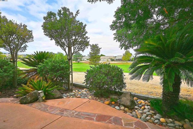 625 Pomona Dr, Brentwood, CA 94513